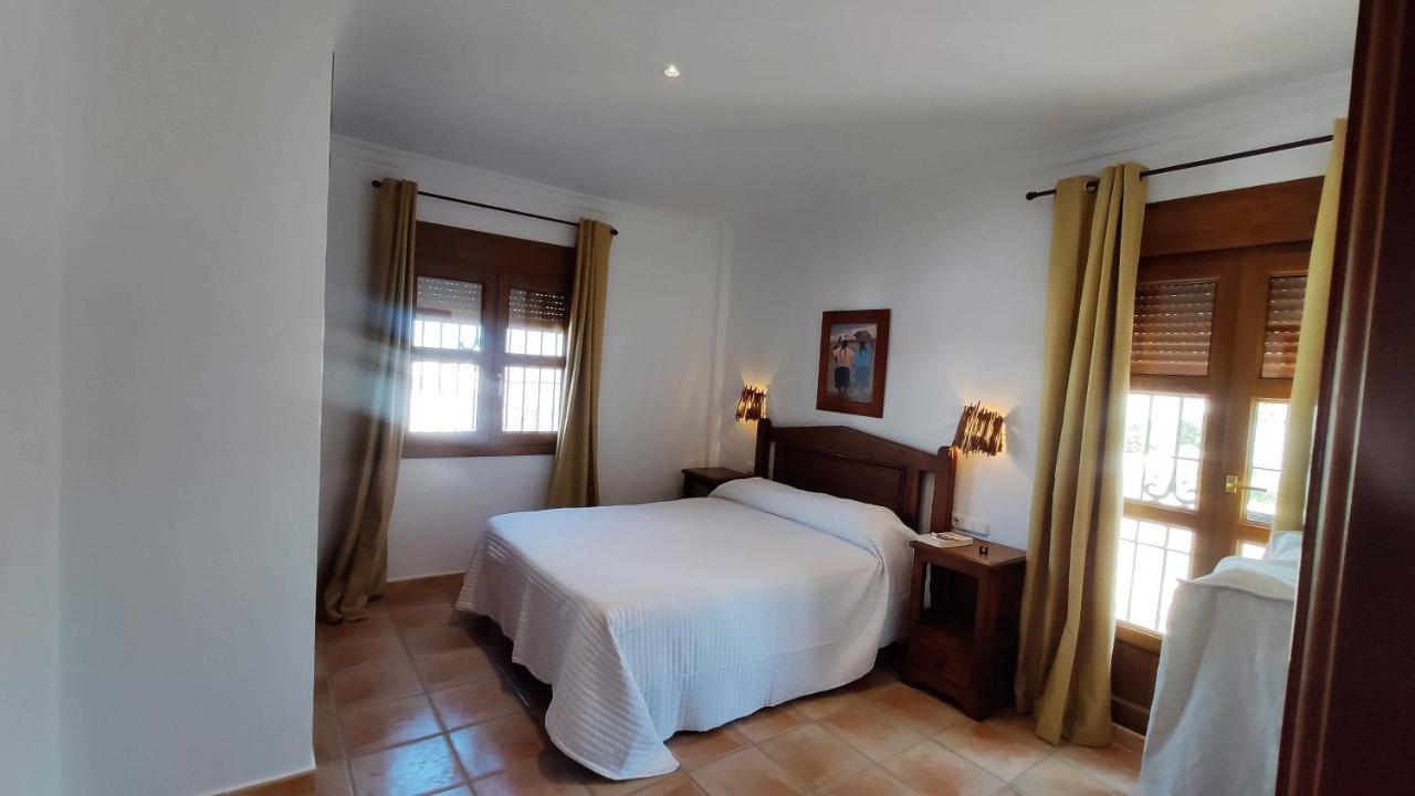 Apartamentos Mas Conil Conil De La Frontera Ngoại thất bức ảnh